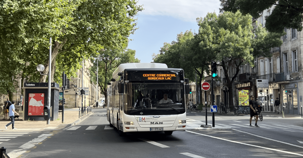 Read more about the article Navigating Bordeaux: A Guide to Using Public Transport in the City